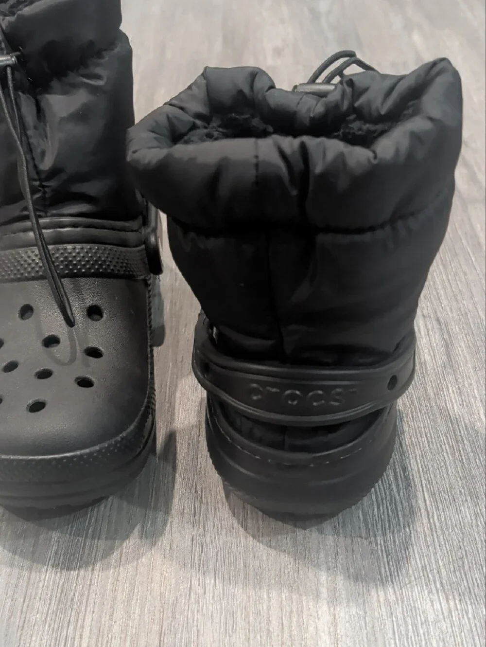 CROCS Classic Black Neo Puff Clog Boots